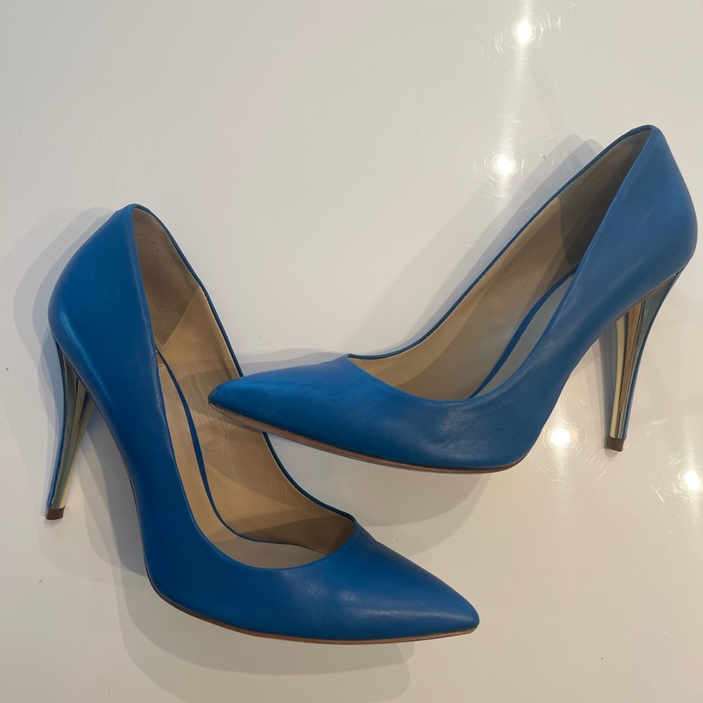Marciano Blue Leather Pump
